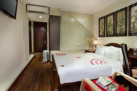 Viet Hotel & Travel Hanoi Buitenkant foto