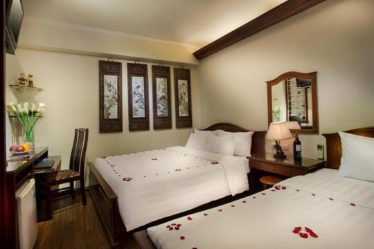 Viet Hotel & Travel Hanoi Buitenkant foto